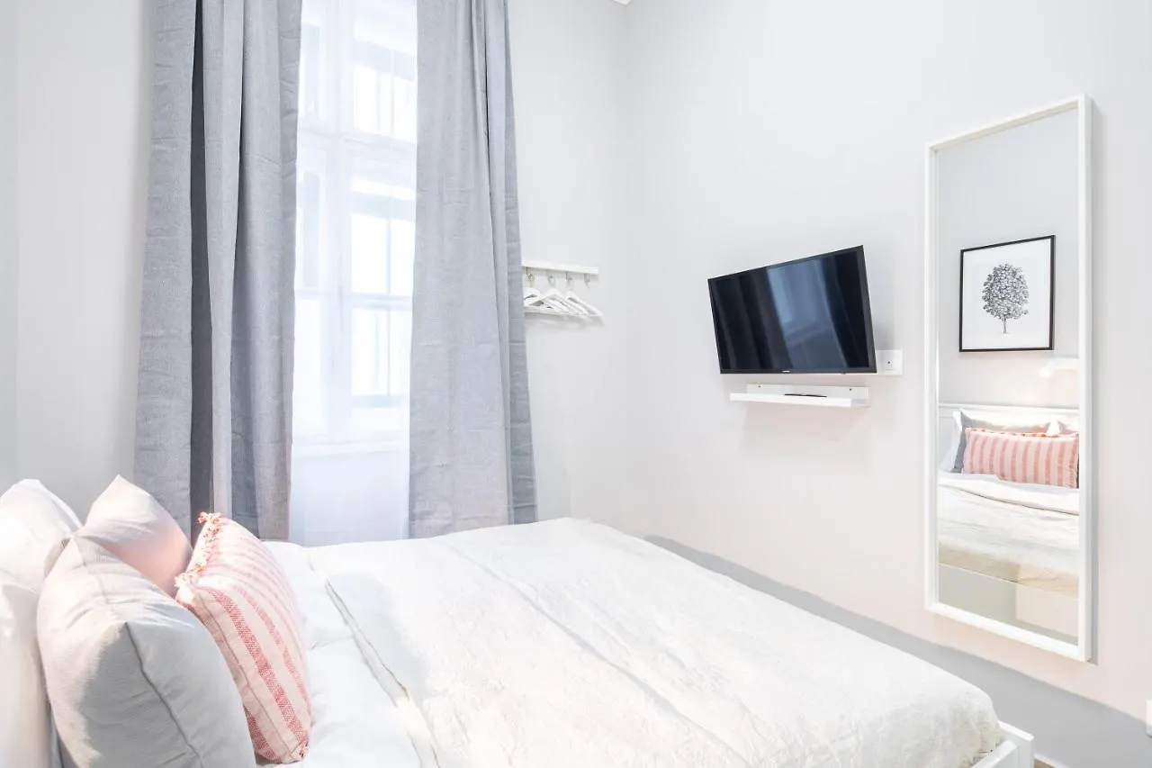 New - Central And Modern Studio Budapest Apartment
